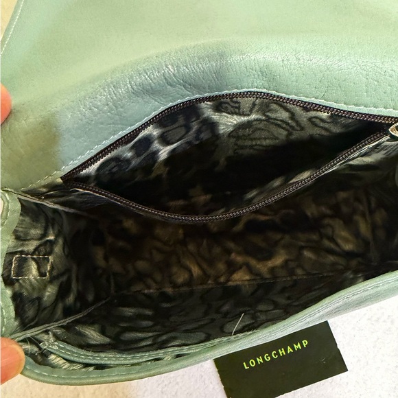 LONGCHAMP
Paris Rocks Lambskin Chain Crossbody Menthol - Picture 8 of 16